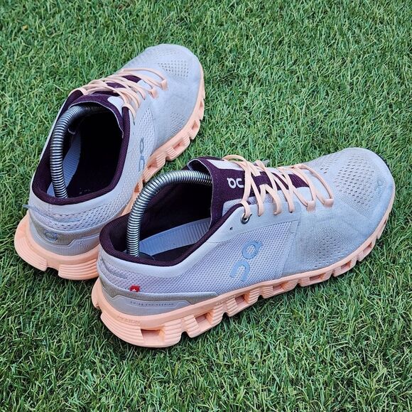 ON CLOUD X - Womens Athletic Shoes - SIZE 10 - - PLEASE See All Pictures - Picture 4 of 9